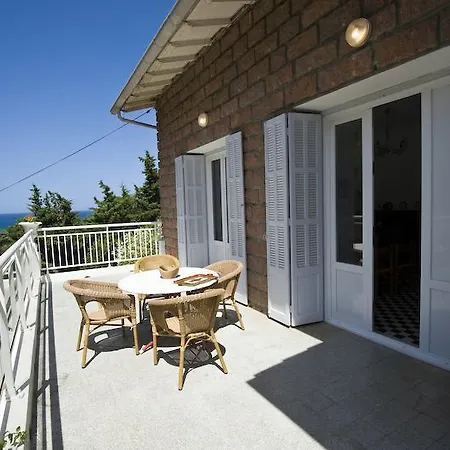 Apartment Kalliste *
